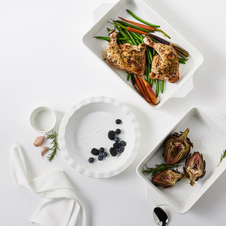 Maxwell & Williams Speckle Bundle - With Free Wild Planet Kiddies Apron